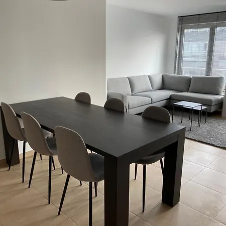 Huswell - Family Duplex Near شقة أوستيند